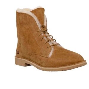 UGG Quincy Women Suede Sheepskin Lined Combat Boots In Chestnut.  Size: US 7